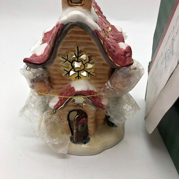 NIB Huntington Hand Painted Ceramic Candle Holder Gingerbread House Christmas - Picture 6 of 11